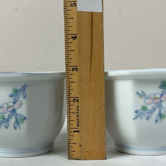 (2) Arita Ware Color of the Seasons Bowls White Blue Pink Flowers Japan pottery - Picture 9 of 10